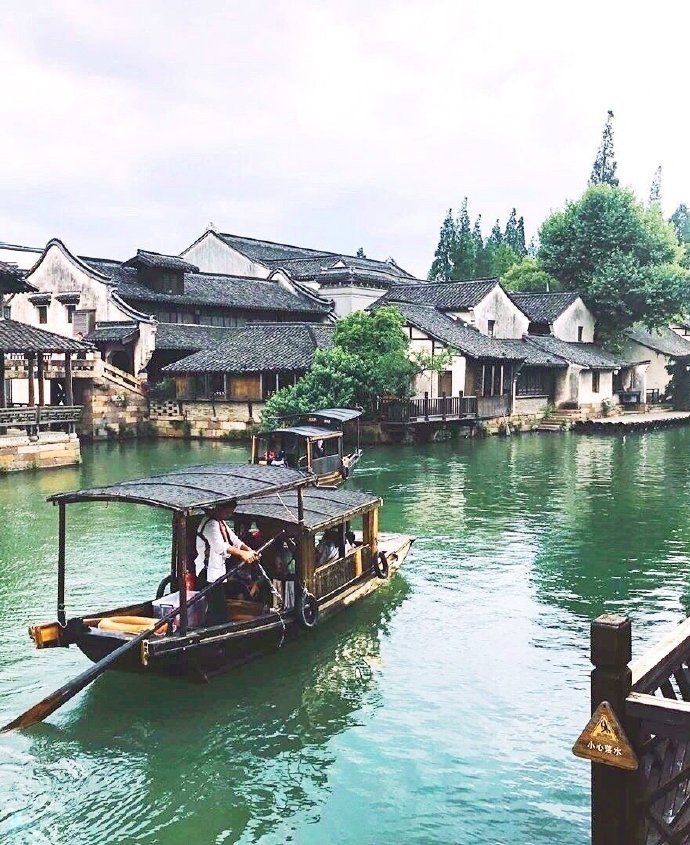 烟波浙江古韵悠——古代词人笔下的江南画卷