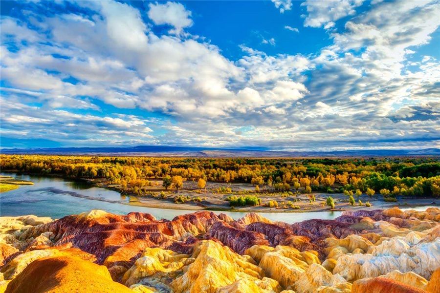 新疆，秘境之美与无限商机探索